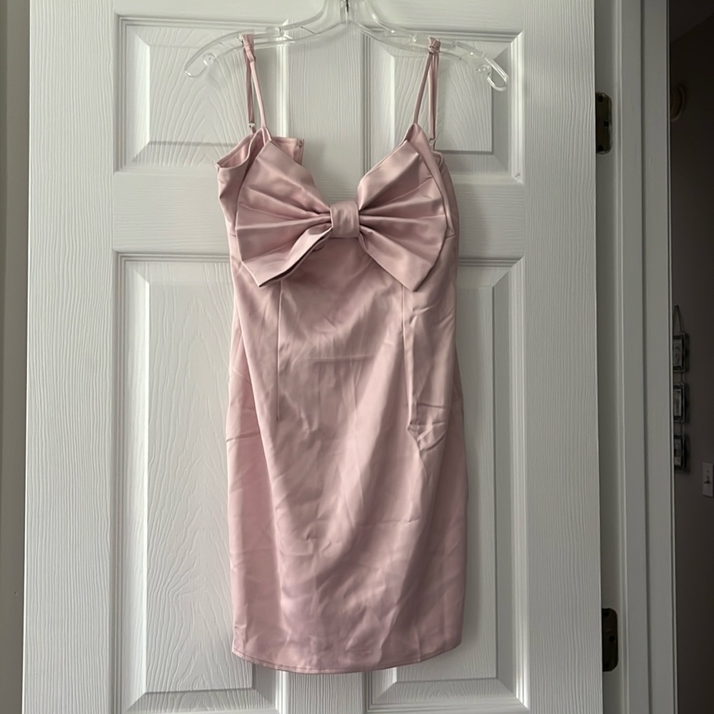 Forever 21 pink bow dress